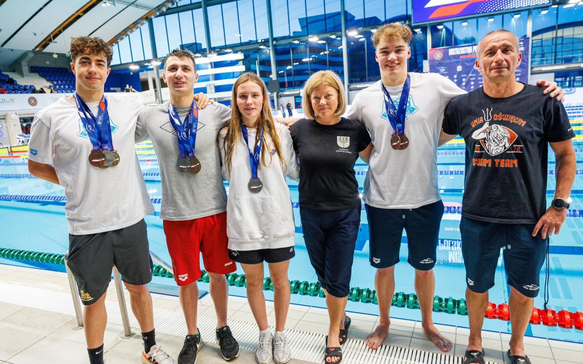 Oświęcimscy pływacy na podium mistrzostw Polski – FOTO