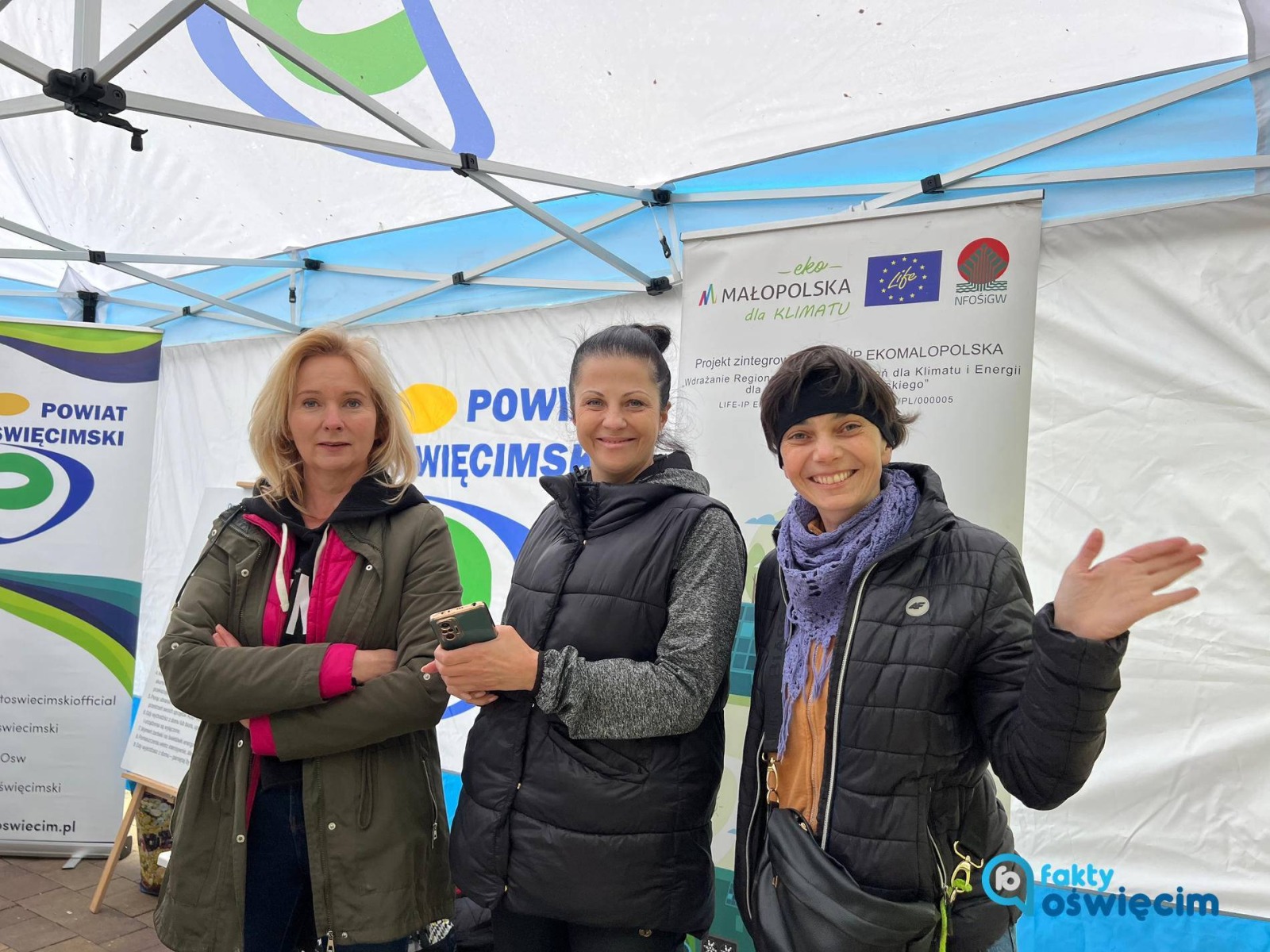 Kwiaty, elektrograty i Sinatra w parku Pokoju – FILM, FOTO