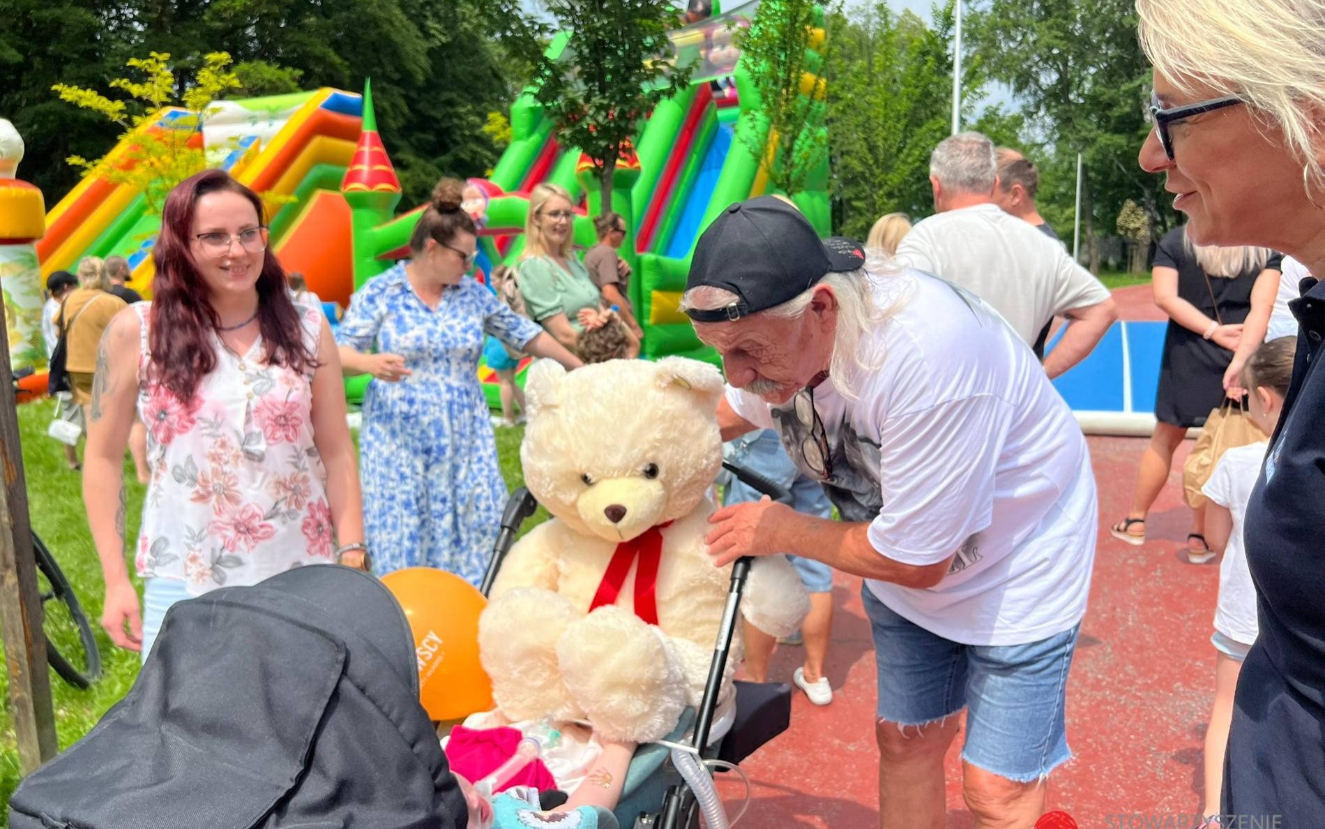 Święto dzieci, empatia i pomoc. Oświęcim w formie – FILMY, FOTO