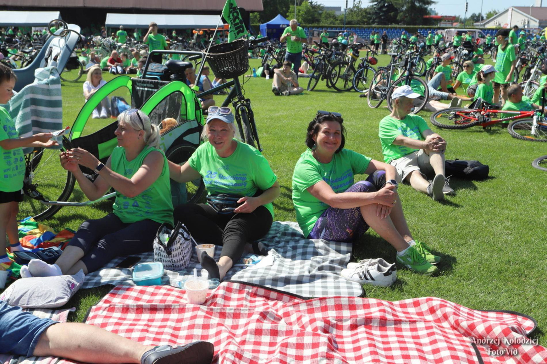 Słoneczny rajd i rodzinna atmosfera na dwóch kółkach – FOTO