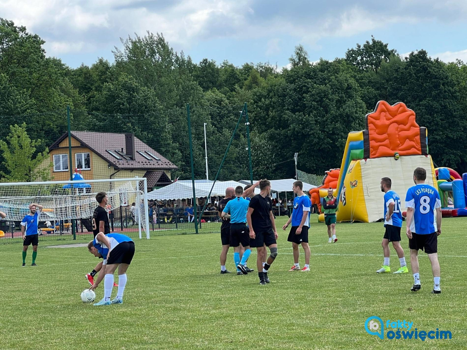 Futbol dla firm, czyli cyklicznie w Porębie Wielkiej – FILM, FOTO