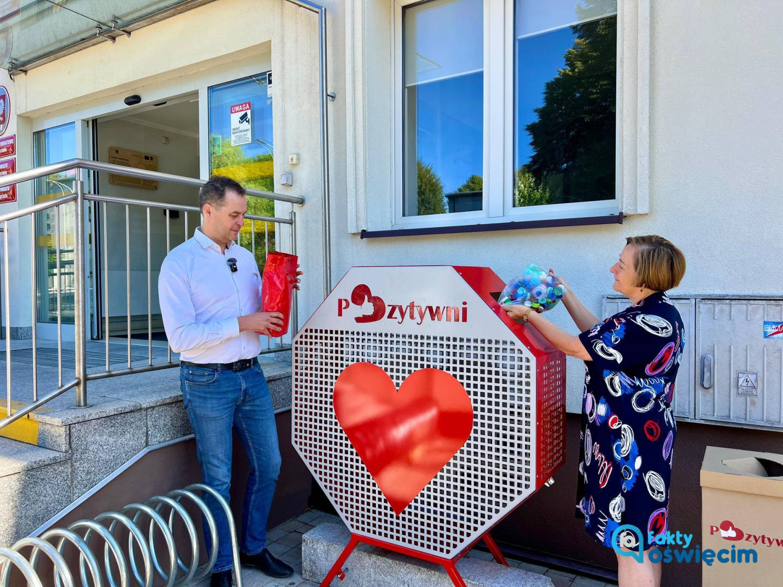 Nowy pojemnik na nakrętki w Oświęcimiu. Zbiórka trwa – FILM