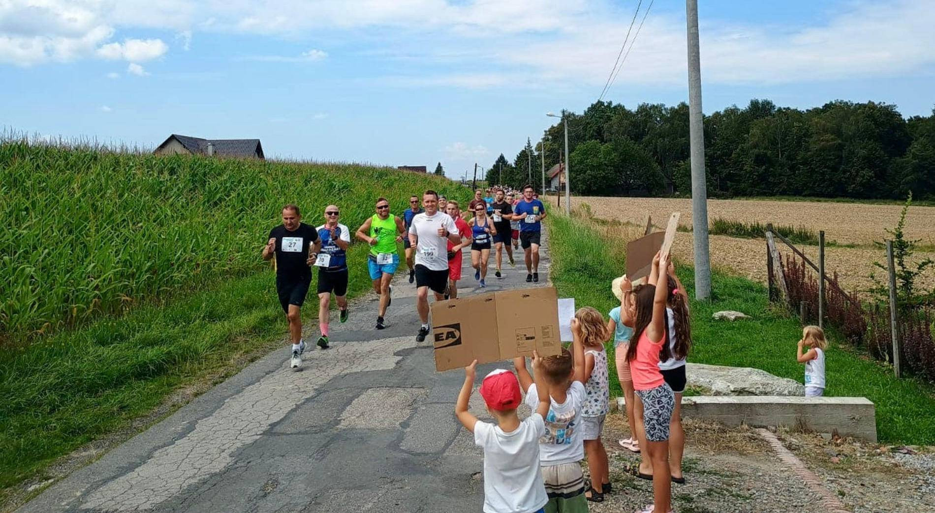 Bieg w Witkowicach. Dochód na szkolenie dzieci