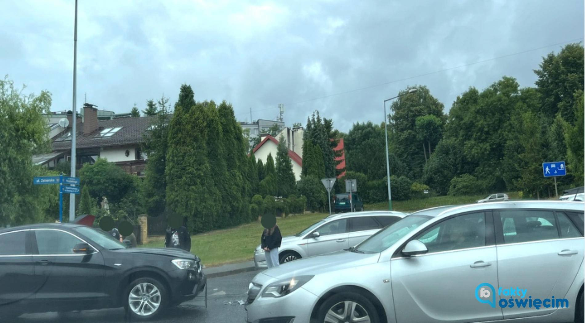 Utrudnienia w Oświęcimiu po zderzeniu samochodów