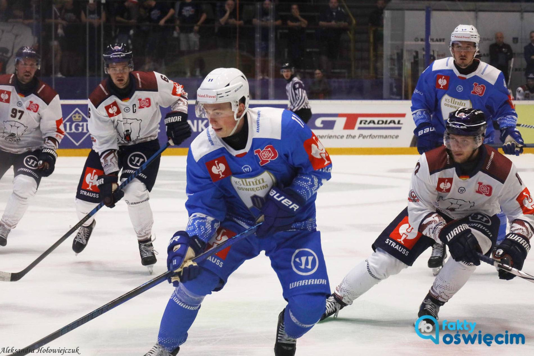 Trzech obcokrajowców i Kamil Sadłocha opuszczają Oświęcim