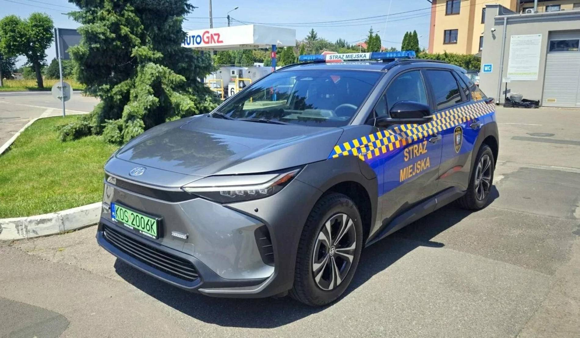 Ekopatrol wyruszył elektryczną toyotą. Wkrótce pojawi się dron – FOTO