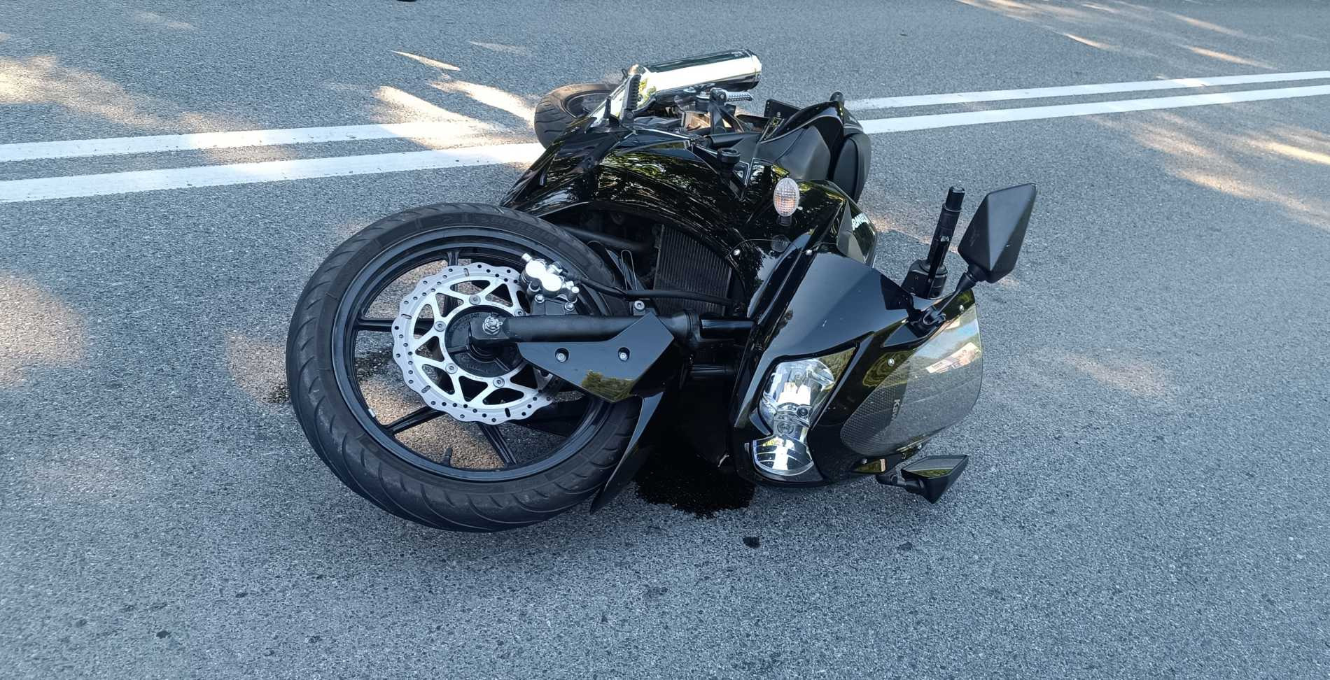 Motocyklista i rowerzysta vs. samochody osobowe – FOTO