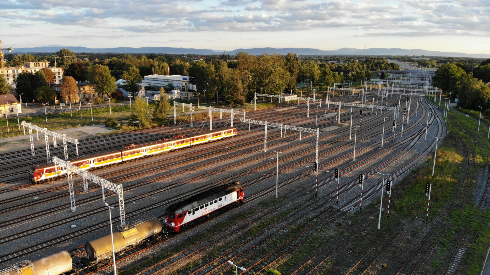 Z Oświęcimia do Krakowa w 40 minut, a do Bielska w 33! Kolejowa rewolucja od października