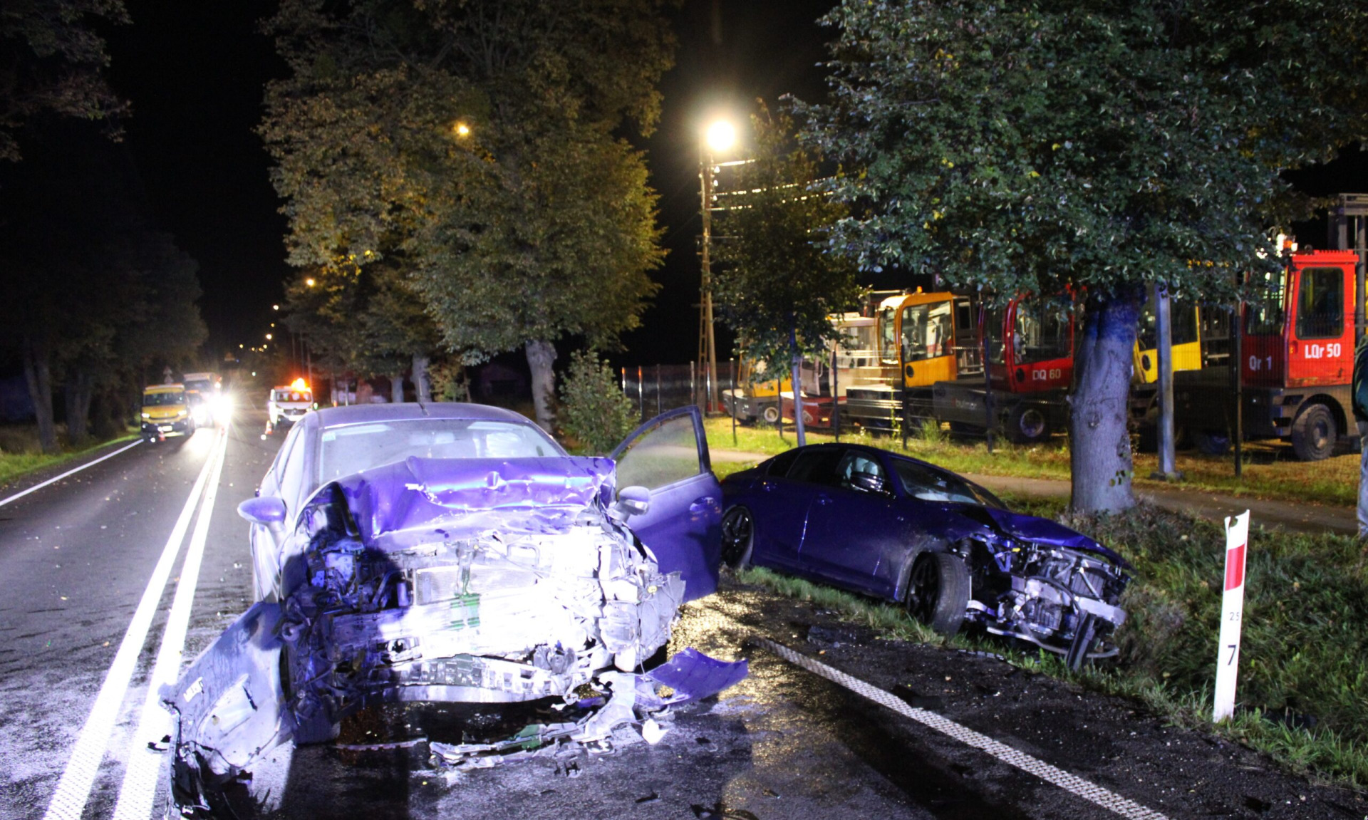 Groźny wypadek w Kętach! BMW uderzyło w stado dzików, dziecko w szpitalu