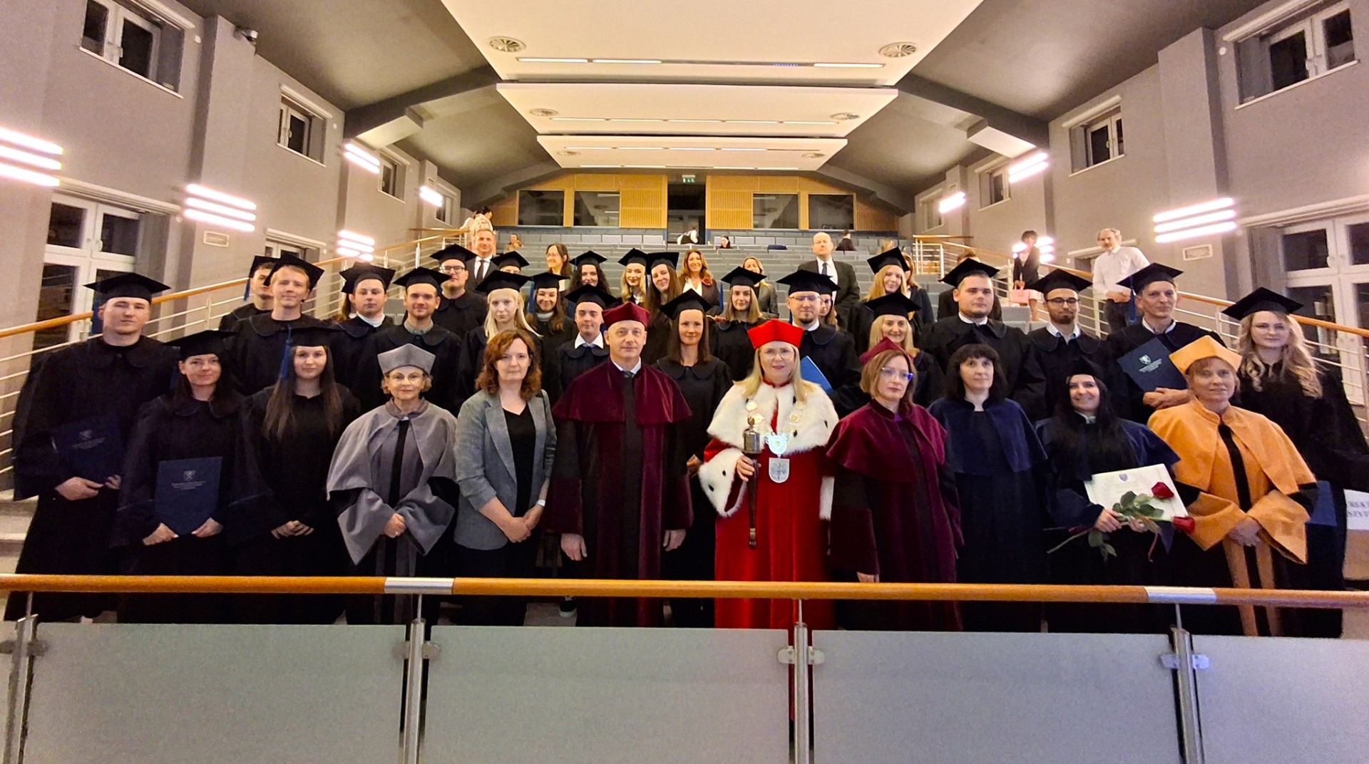 Małopolska Uczelnia Państwowa w Oświęcimiu pożegnała absolwentów rocznika 2025