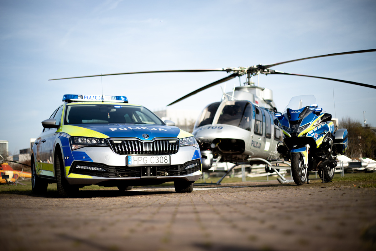 Wszystkich Świętych: wzmożony ruch na małopolskich drogach i dodatkowe patrole policji