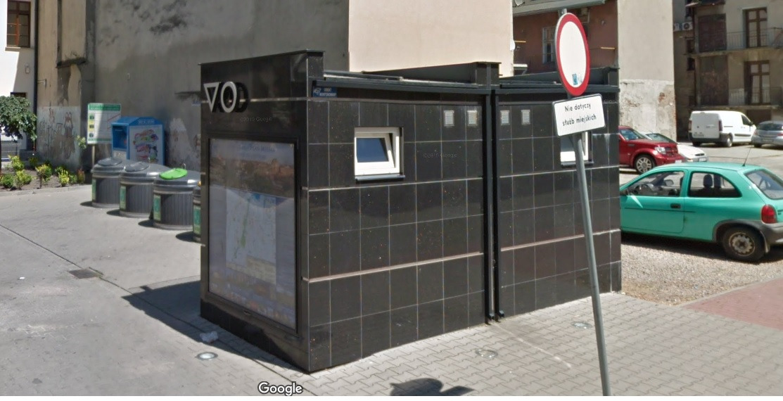 Toalety za pół miliona wracają do użytku. Miasto przenosi je na cmentarz komunalny