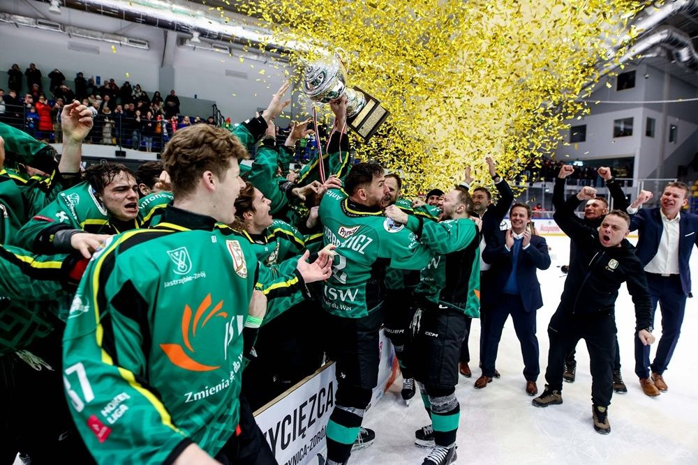 Cztery gole w jednej tercji! JKH GKS Jastrzębie sięga po TAURON Puchar Polski