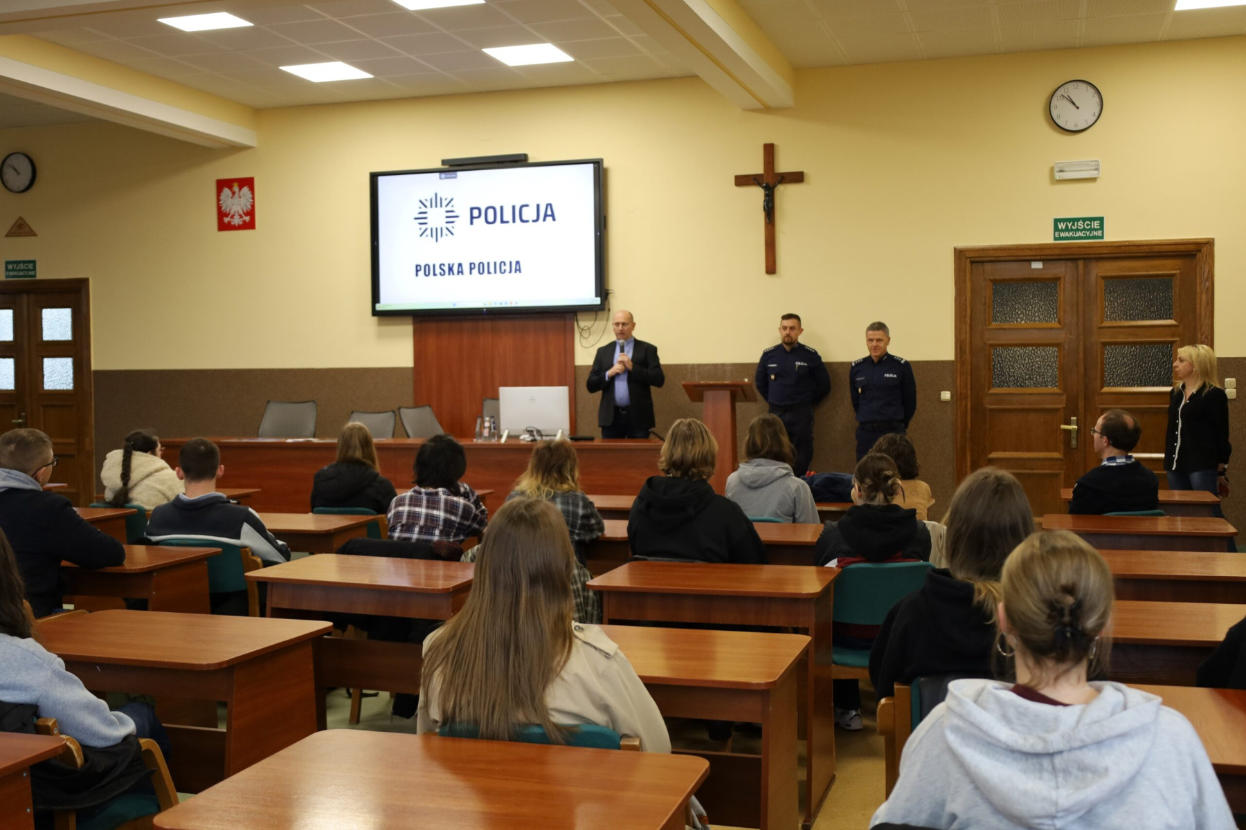 Policja Oświęcim w salezjańskiej szkole! Komendant zachęcał maturzystów do służby