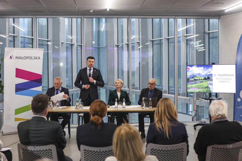 29 milionów turystów w Małopolsce! Wydali 25,5 mld zł, VeloMałopolska bije rekordy