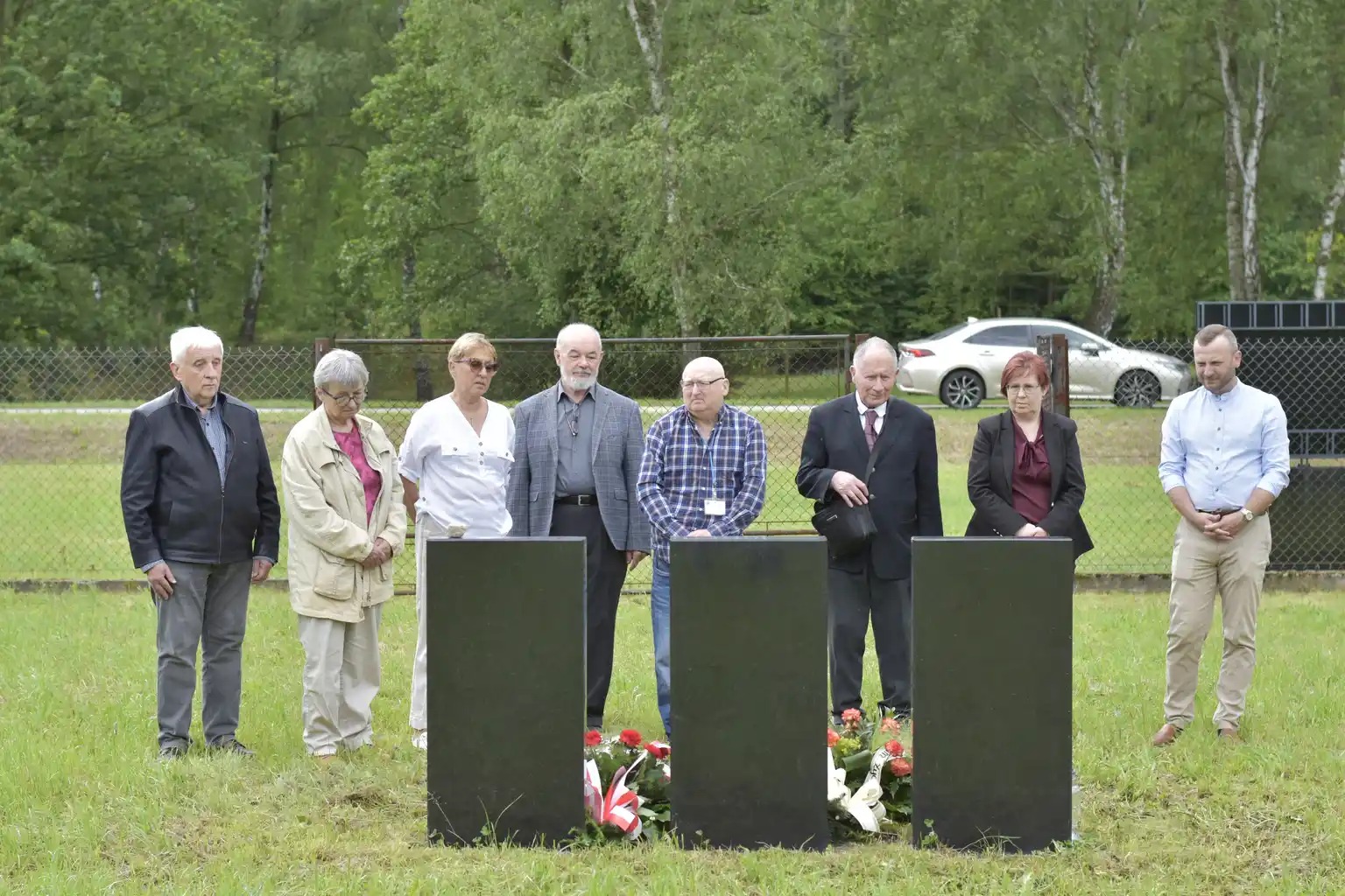 Pamięć o Żydach z Olkusza w Birkenau. Uroczystość przy „Czerwonym domku” – pierwszej komorze gazowej Auschwitz