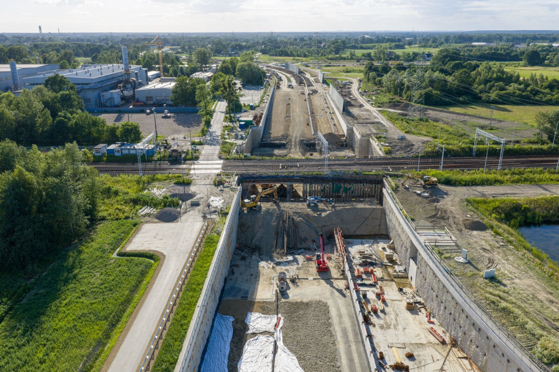 Kluczowy etap obwodnicy Oświęcimia zakończony. Tunel pod torami kolejowymi przesunięty na docelową pozycję