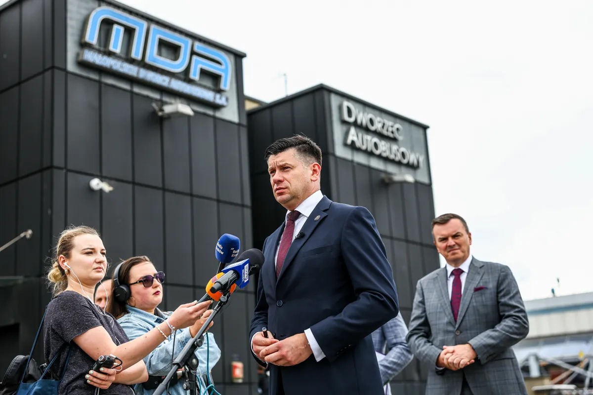 Małopolska mówi rządowi: ta reforma transportu nam szkodzi. Linie Dowozowe dla 6 mln pasażerów zagrożone