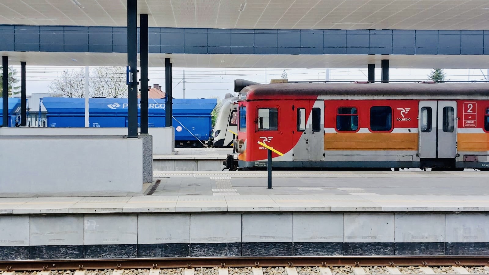 Największy kontrakt kolejowy POLREGIO w historii Małopolski. Oświęcim dostanie innego przewoźnika