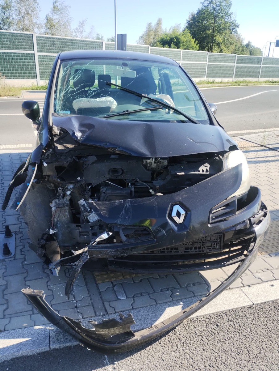 Wypadek trzech pojazdów na nowej obwodnicy Oświęcimia. Ranna kierująca Fordem