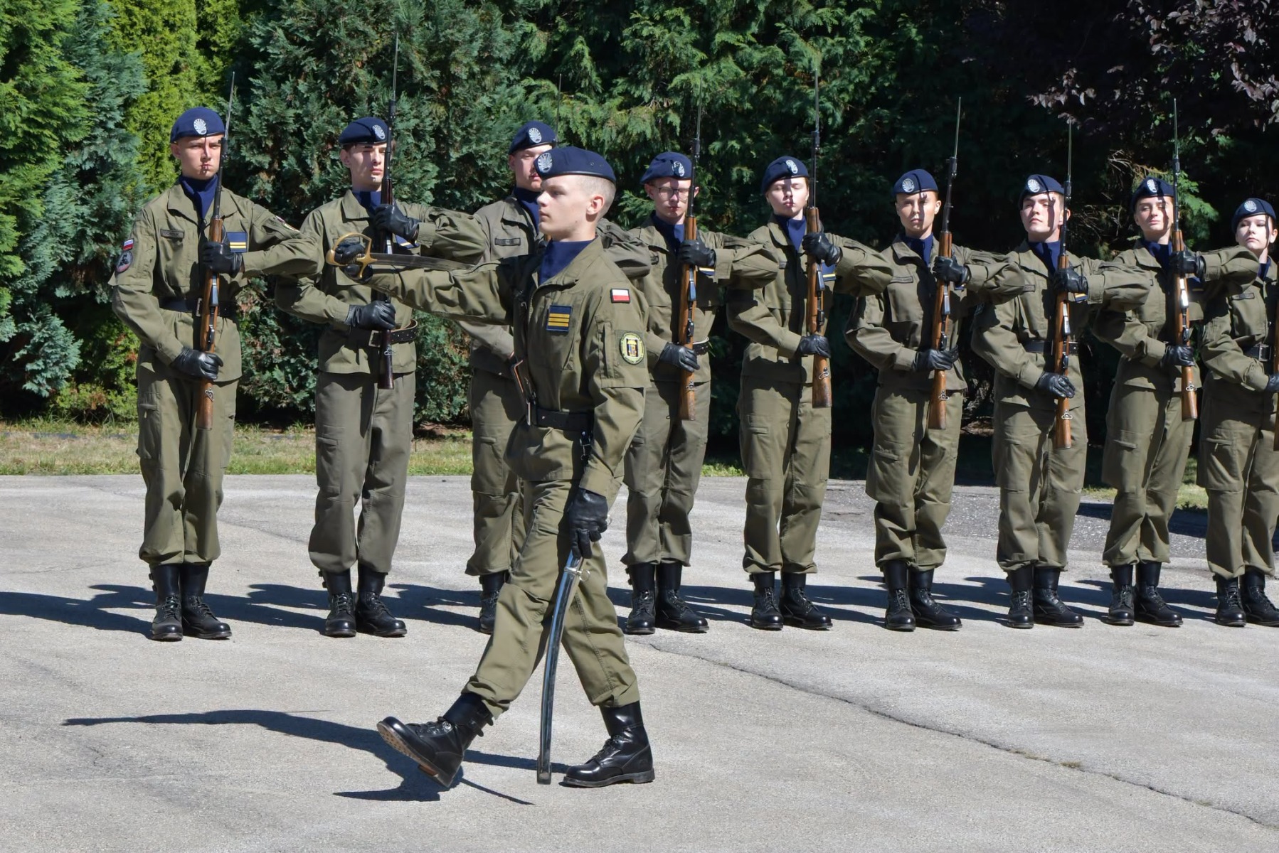 Uroczysty apel z okazji Święta Wojska Polskiego w WCR Oświęcim