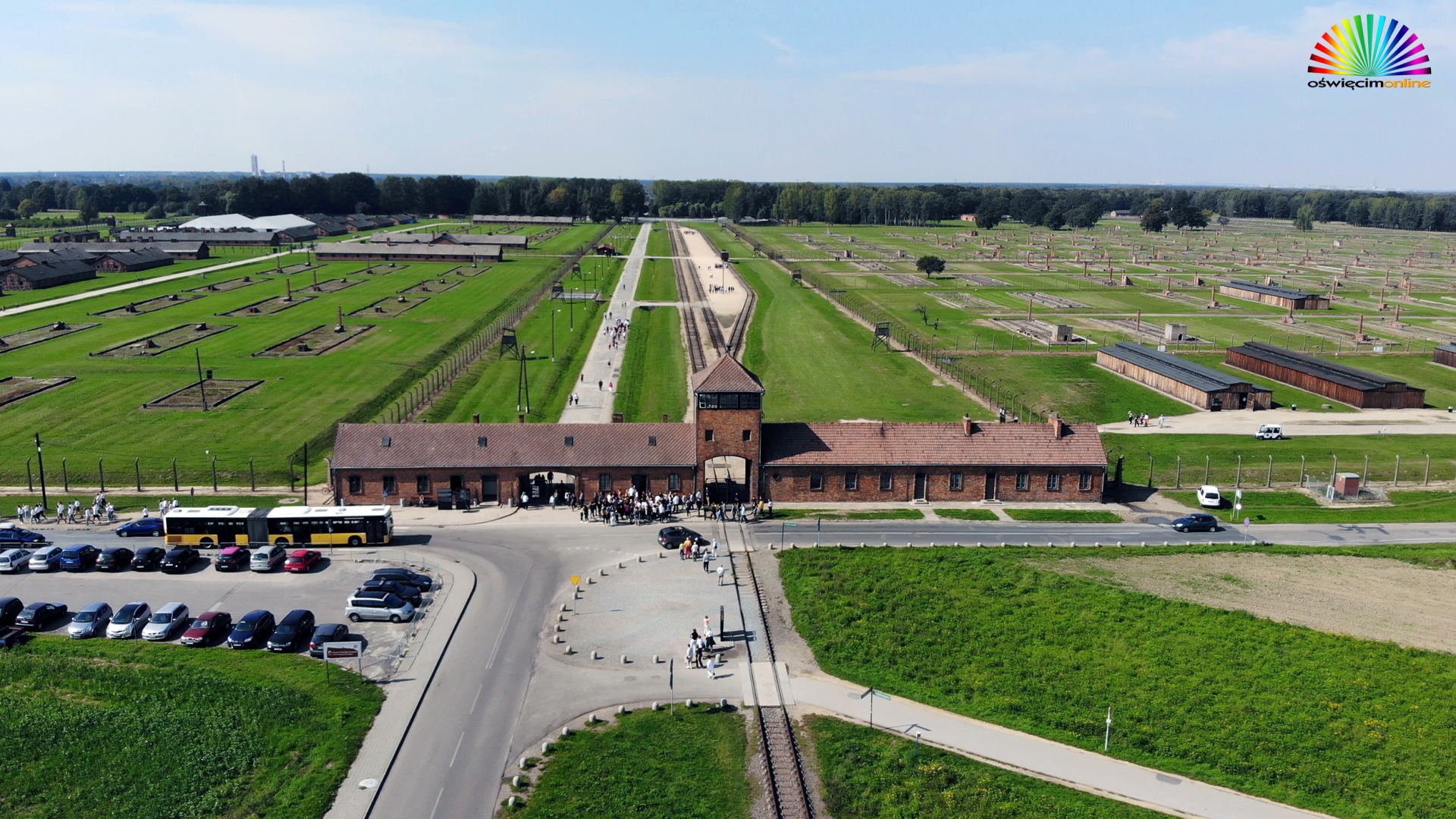 Mieszkańcy Brzezinki pytają o ogrodzenie Auschwitz-Birkenau. Biuro poselskie składa wnioski o informację publiczną