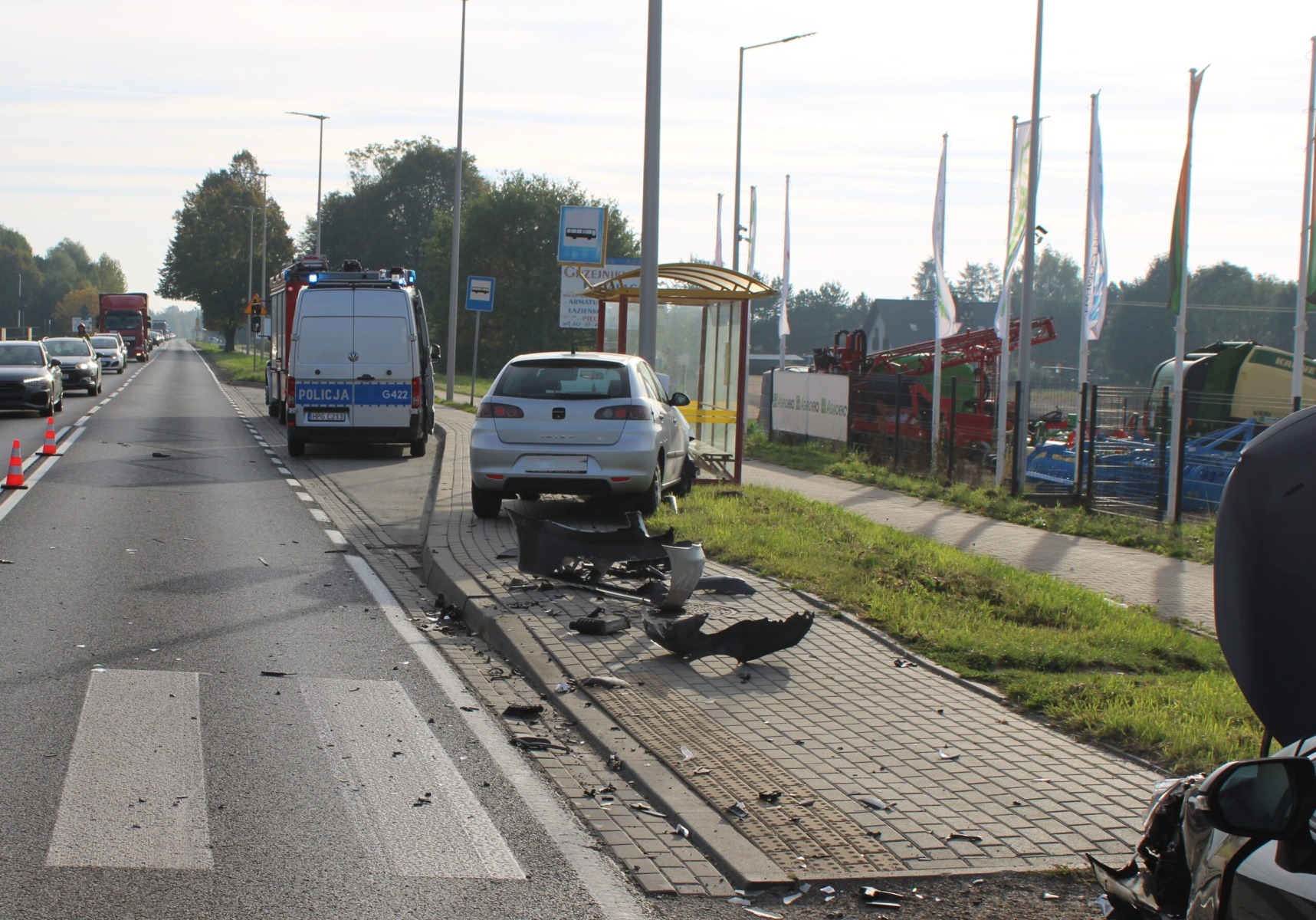 Wypadek na skrzyżowaniu Fabrycznej z Foksa w Oświęcimiu. Ranny kierowca Seata