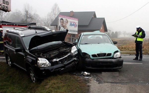 POWIAT. Najechał na tył skręcającego w lewo