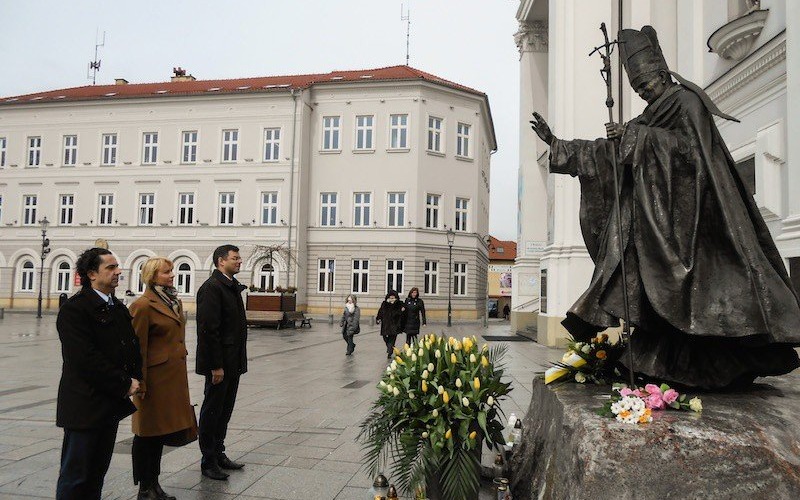 WADOWICE. Samorządowcy oddali hołd świętemu Janowi Pawłowi II