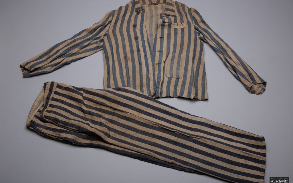 OŚWIĘCIM. Autentyczne pamiątki i dokumenty współtworzą Pamięć o Auschwitz