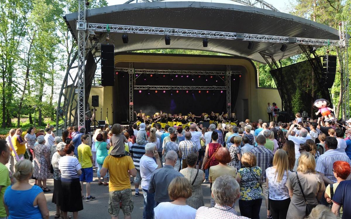 CHEŁMEK. Mieszkańcy bawili się w rytmie Disco Polo