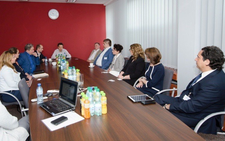 POWIAT. Powiatowe szkoły współpracują z Synthos S.A.