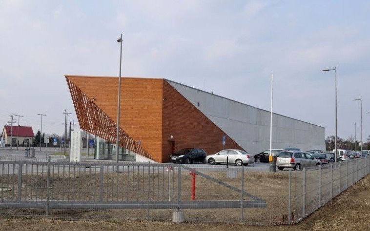 BRZEZINKA. Defibrylator AED w Centrum Obsługi Turystów