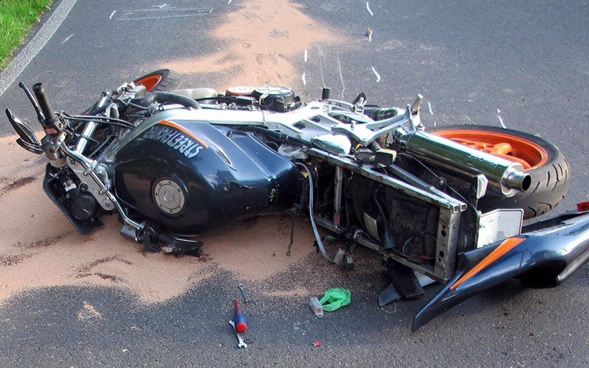 GROJEC. Zderzyli się na łuku drogi