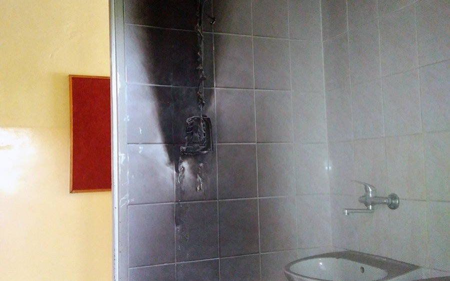 BRZESZCZE. Pożar w Gimnazjum nr 2. Winna suszarka do rąk