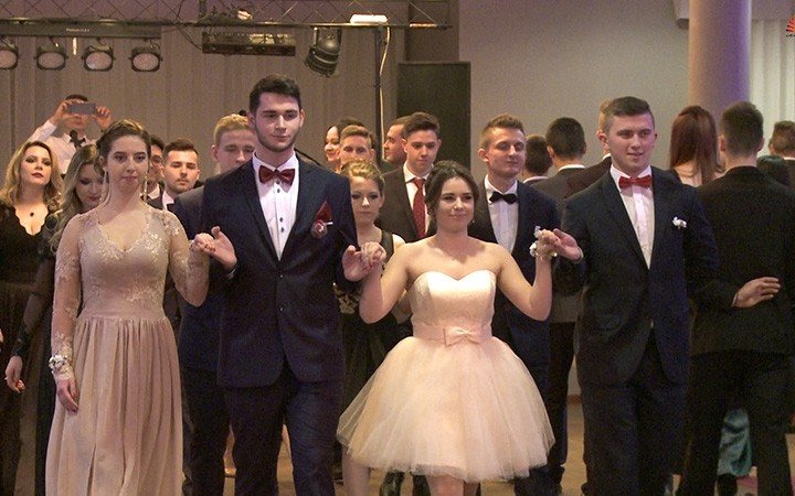 FOTOGALERIA. Studniówka 2017 maturzystów z PZ nr 2