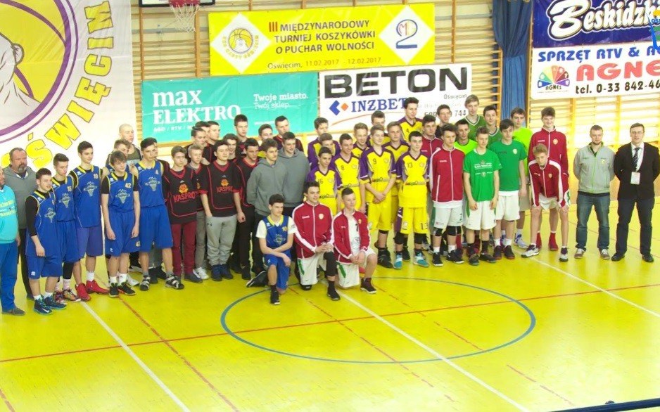 VIDEO-POWIAT. Turniej Koszykówki o Puchar Wolności