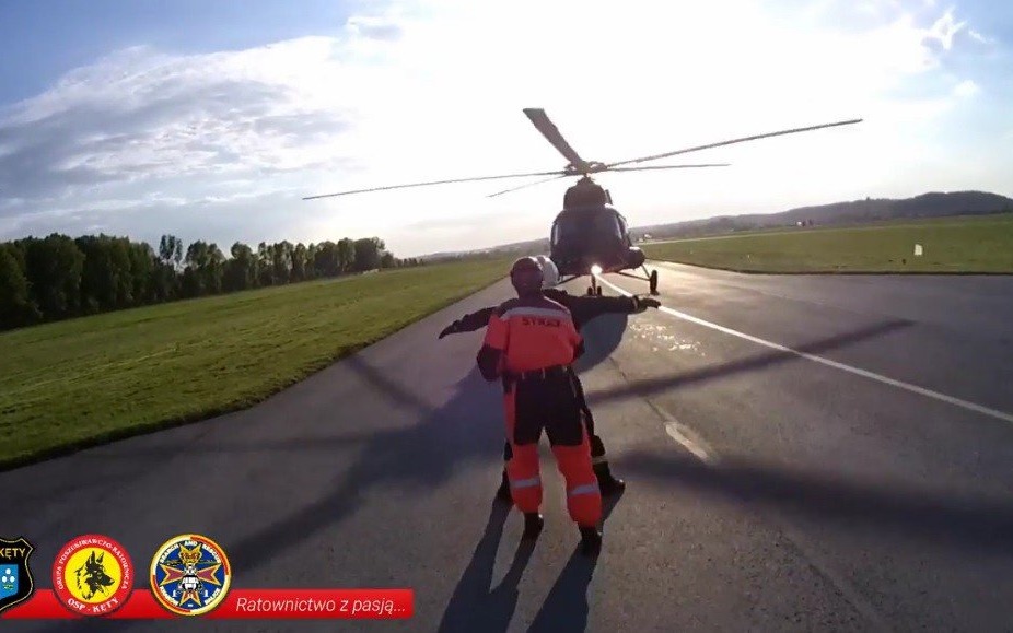 KĘTY. Ćwiczenia śmigłowca ratowniczego SAR Mi-8