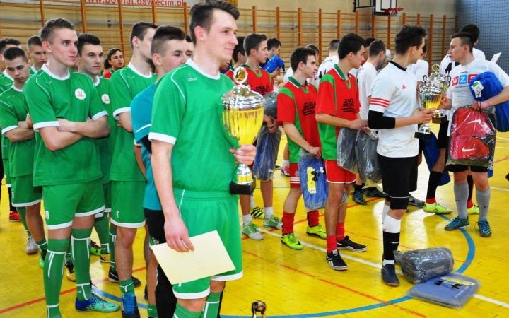 VIDEO-POWIAT. WIDEO Powiatowy Turniej Piłki Nożnej Halowej