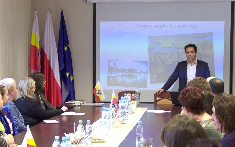 POWIAT. Wolontariusze płyną w rejs