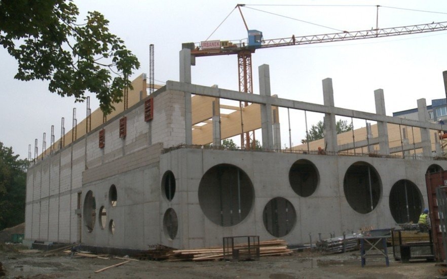 OŚWIĘCIM. Trwa budowa sali gimnastycznej przy SP 8