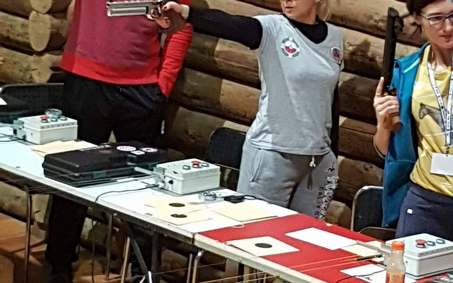 POWIAT. Klimatyczne zawody strzeleckie