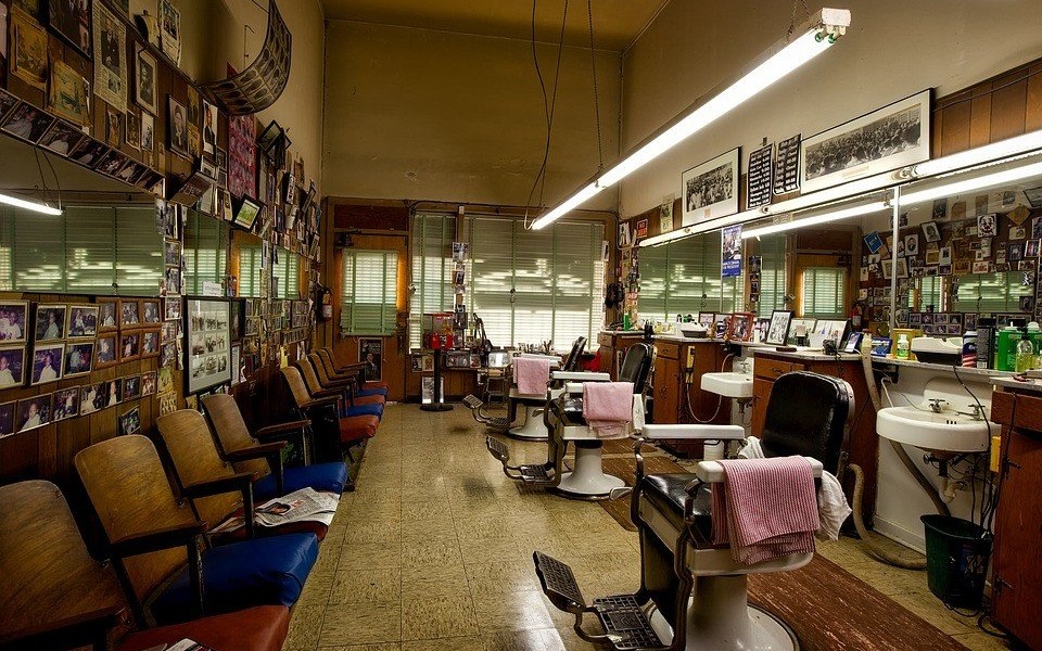 Jak urządzić salon fryzjerski, który przyciągnie tłumy?