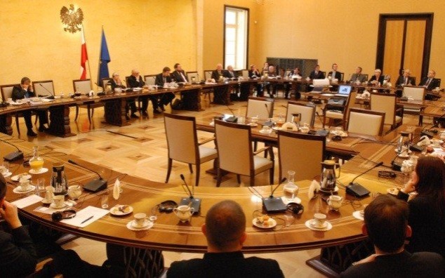 AUSCHWITZ. MRO o „polskich obozach”