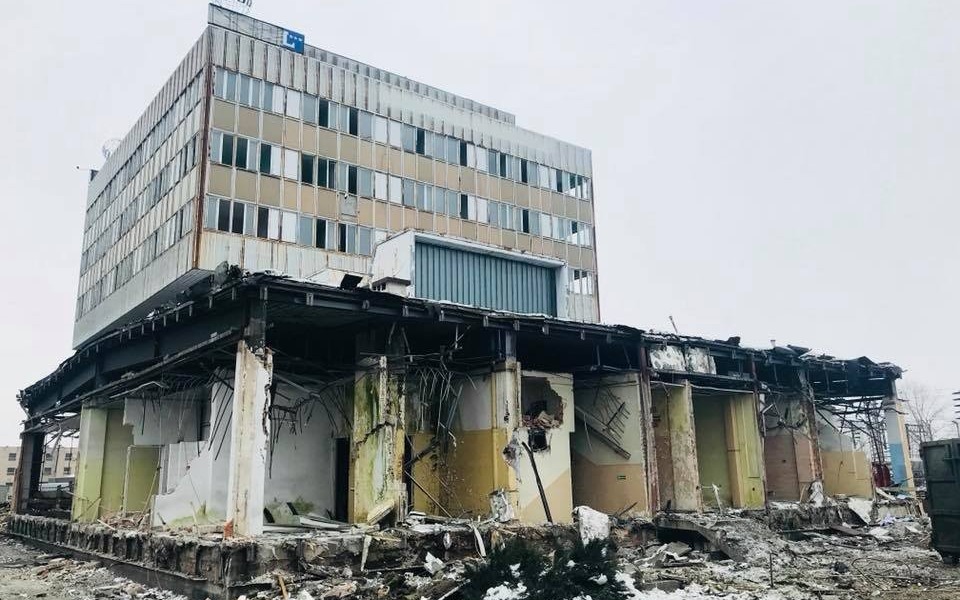 OŚWIĘCIM. Trwa rozbiórka Hotelu Glob