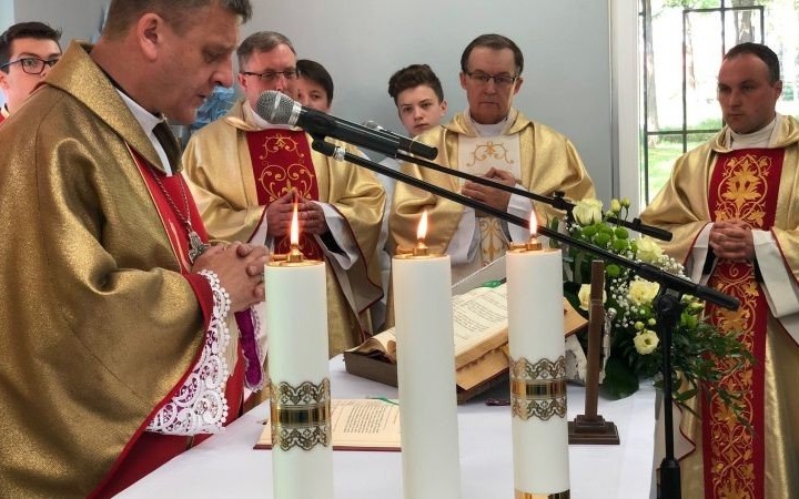GROJEC. Biskup Roman Pindel poświęcił kaplicę