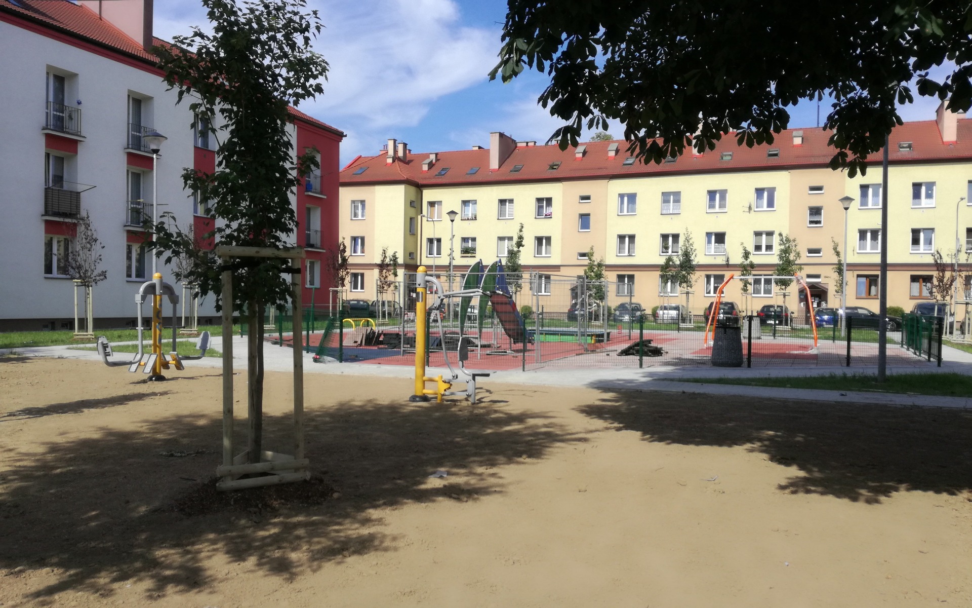 OŚWIĘCIM. Ul. Kusocińskiego na Os. Chemików wyremontowana