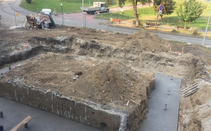 POWIAT. Starosta Zbigniew Starzec wizytował postęp prac modernizacyjnych w oświęcimskim szpitalu