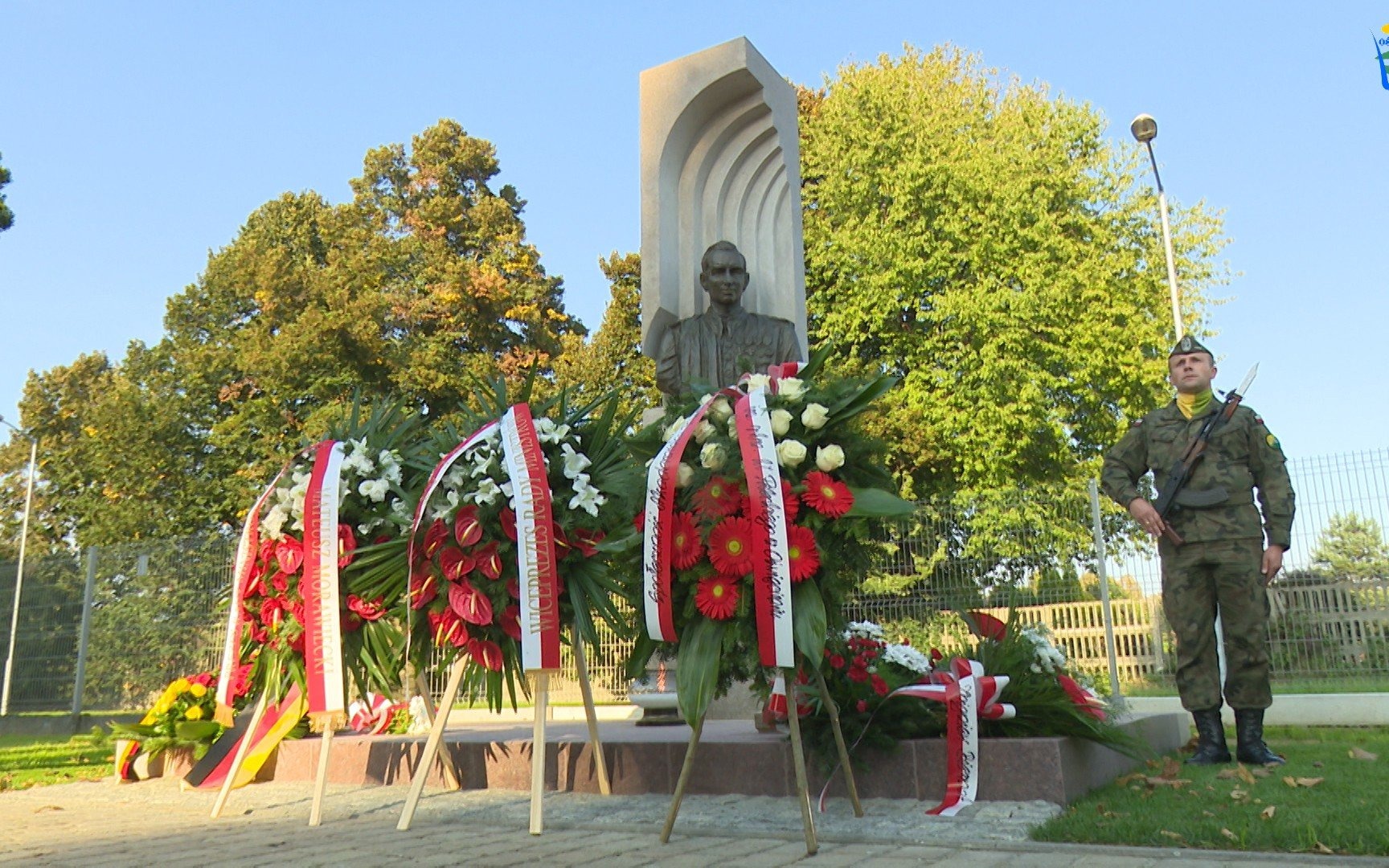 POWIAT. Odsłonięcie pomnika rotmistrza Witolda Pileckiego w PWSZ