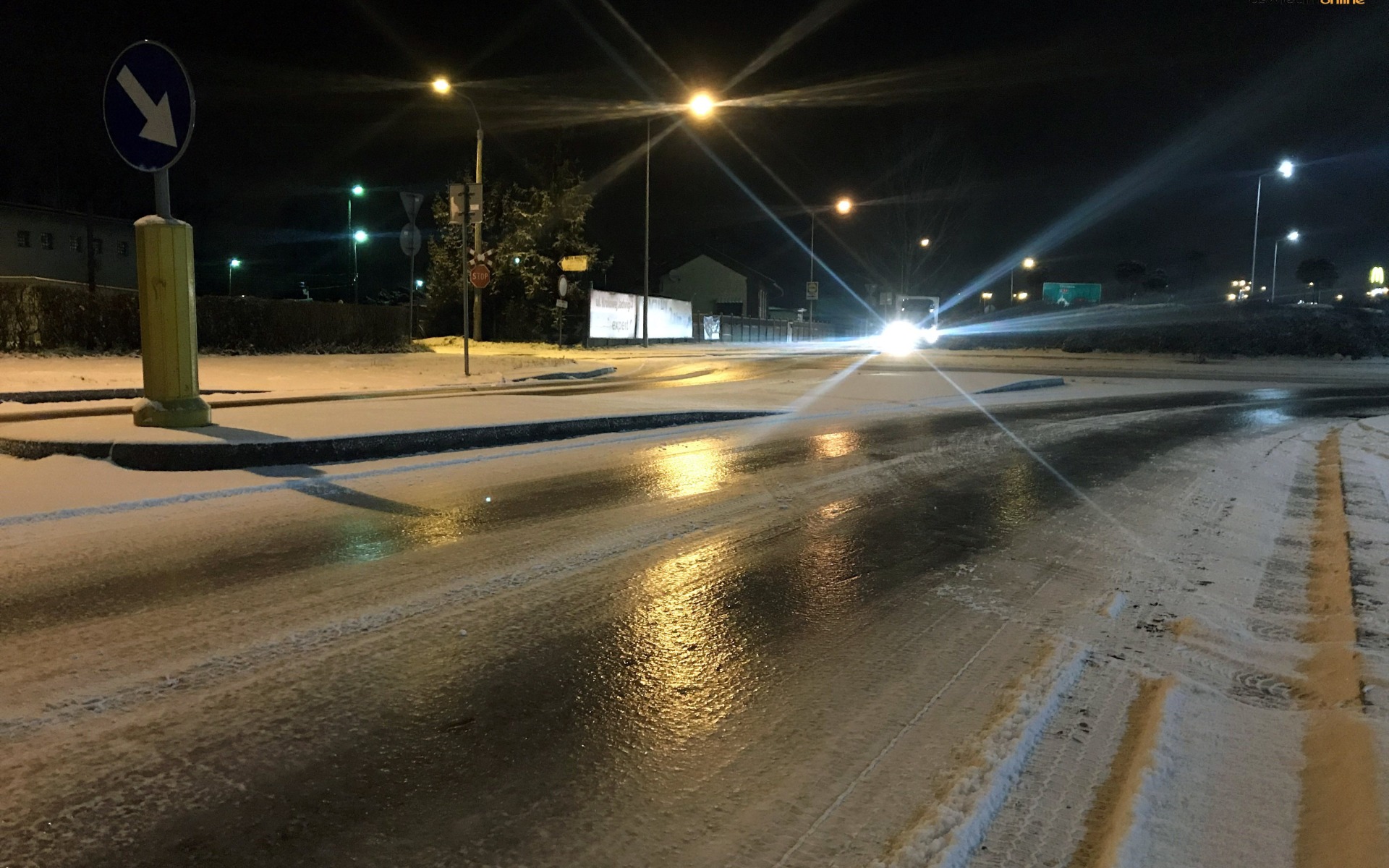 POWIAT. Uwaga, na drogach trudne warunki, bardzo ślisko